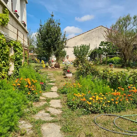 Pierre Bed & Breakfast 4*